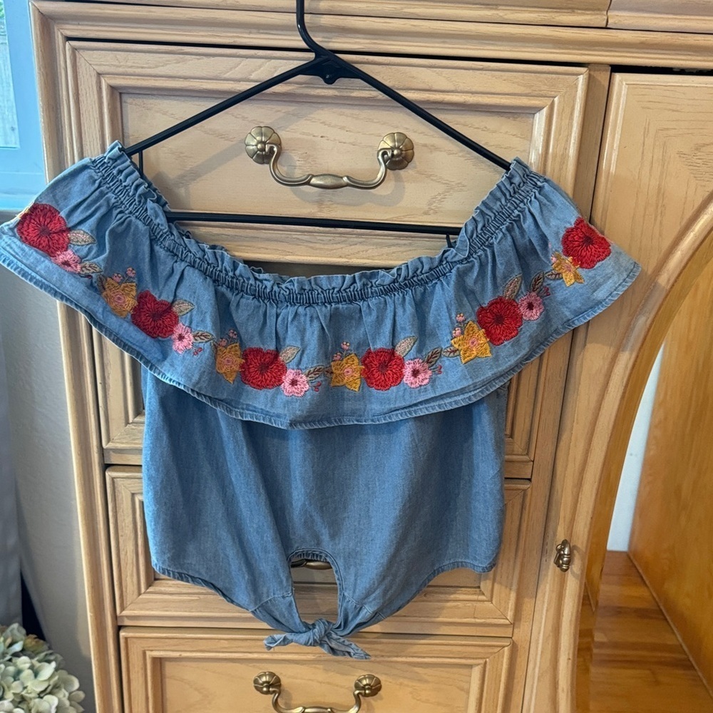 Forever 21 Light Blue Ruffled Top